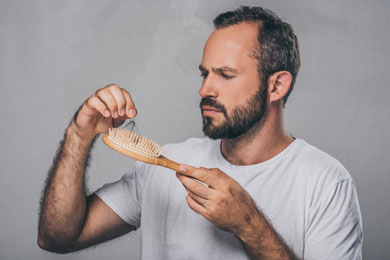 Saç Dökülmesi Nedenleri